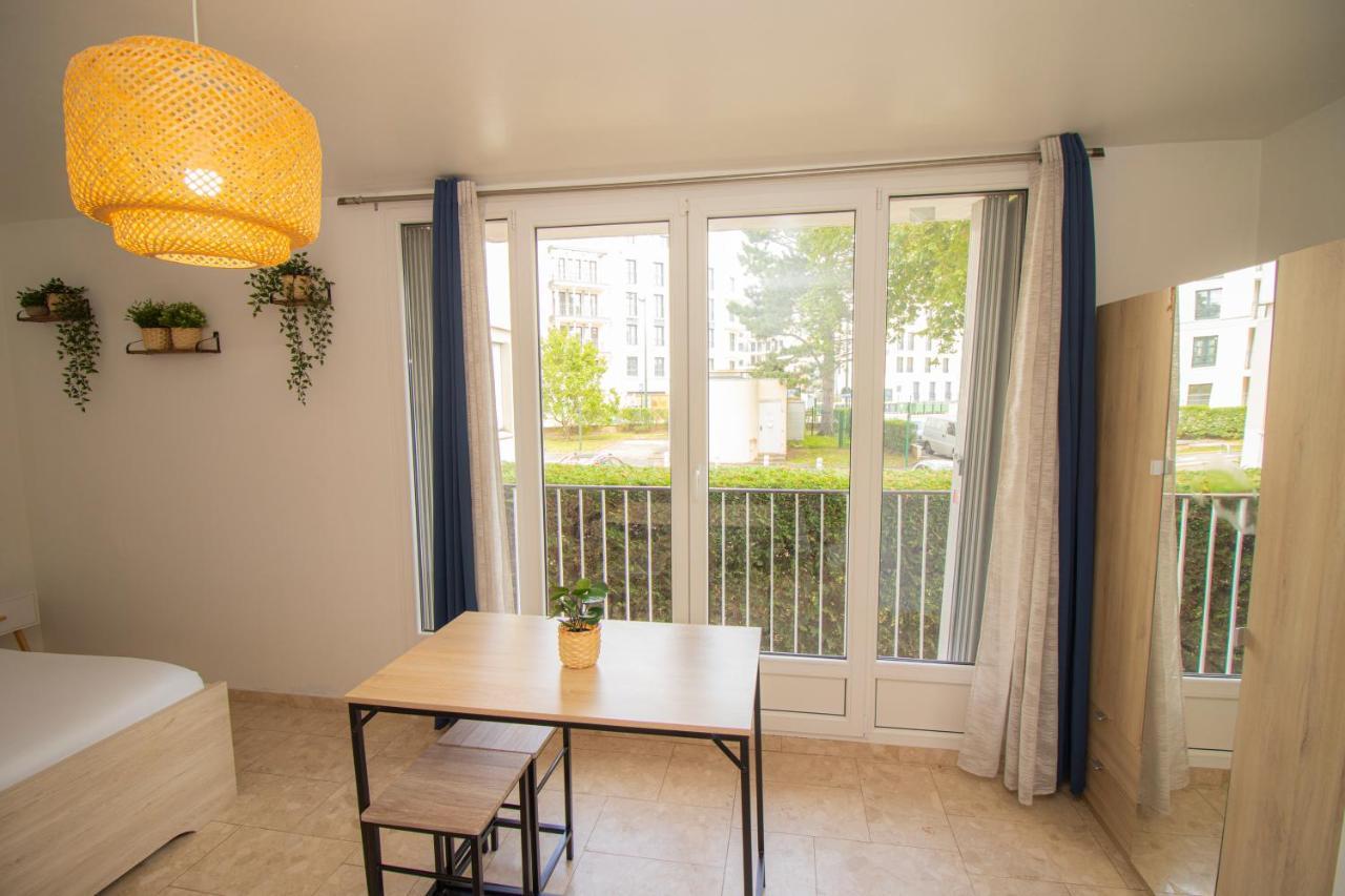 L'Estival Room Logement En Colocation Ле-Плесси-Робинсон Экстерьер фото